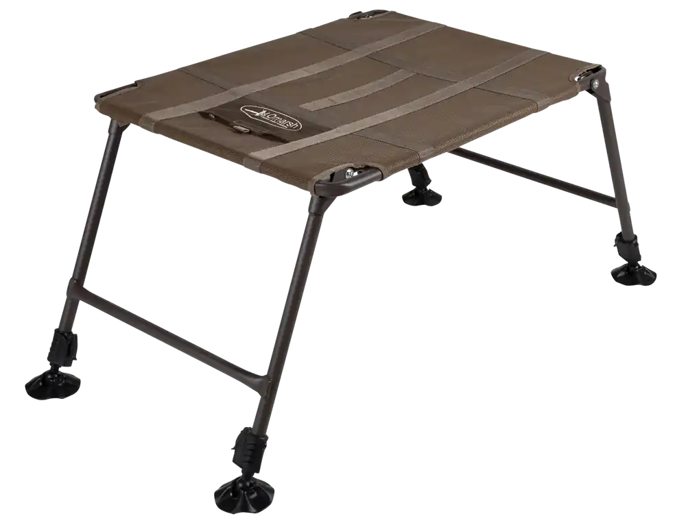 MOmarsh 34025 Final Stand Brown Mesh Dog Platform 31" x 24"
