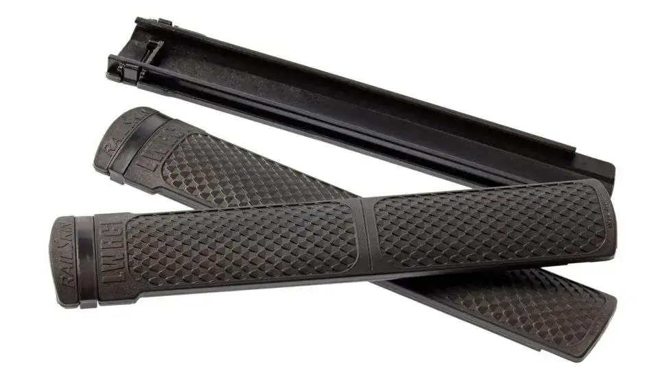 LWRC 2000071A01 Railskins Picatinny Polymer Black