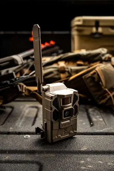 Tactacam/reveal RVTCXGEN3 X 3.0 FDE 4K Resolution Low Glow IR Flash 8GB Memory